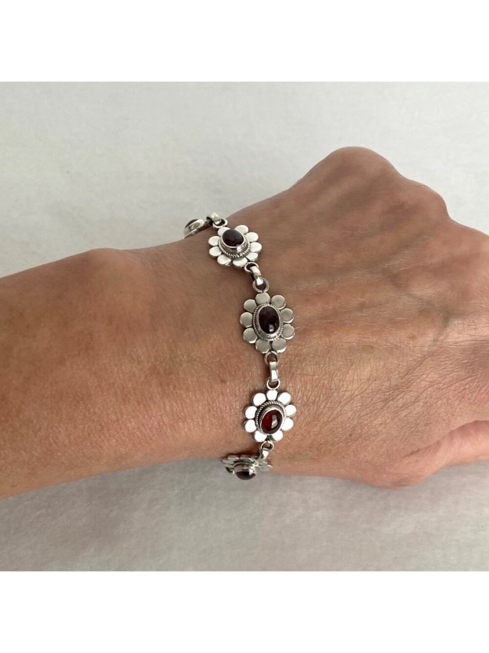Sterling Silver 925 Garnet Cabochon Flower Floral Link Bracelet 7"